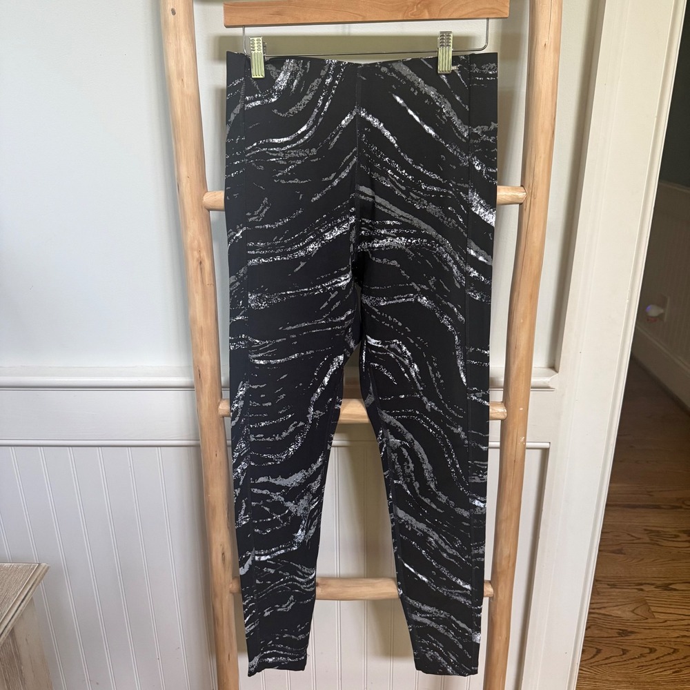PINK Victoria's Secret Active Leggings Black Silver Metallic Marble Print Medium - Picture 1 of 8